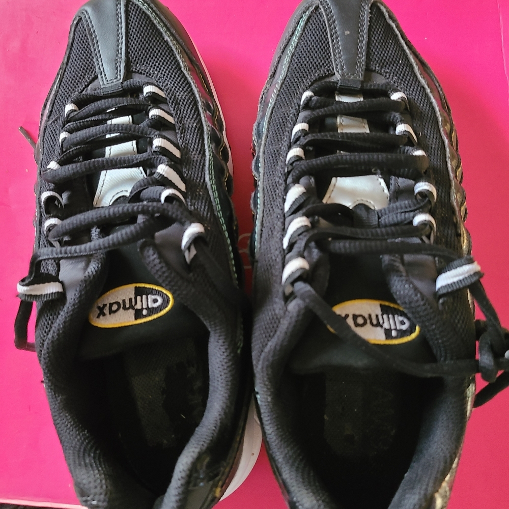 Youth Air Max size 6.5